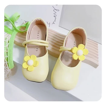 Кожаная обувь для малышей, Летняя Весенняя Желтая обувь принцессы, обувь для девочек с мягкой подошвой, детские сандалии, Обувь для маленьких девочек